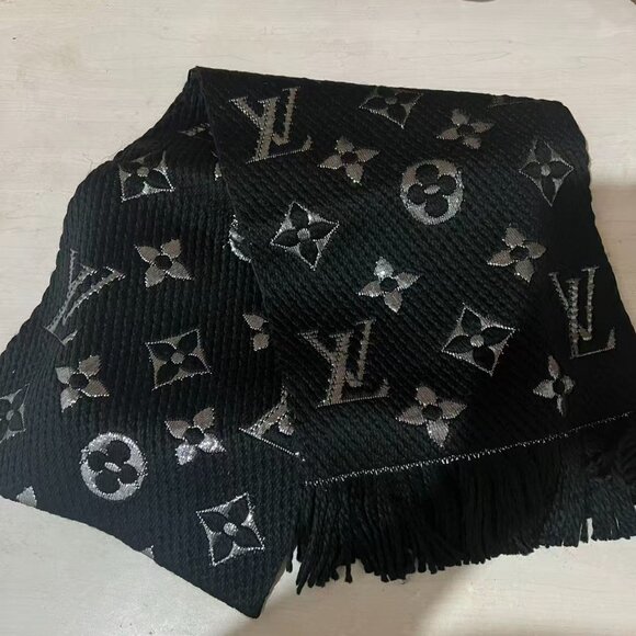 Louis Vuitton Monogram Logomania Black Scarf - New with Box - Picture 5 of 8